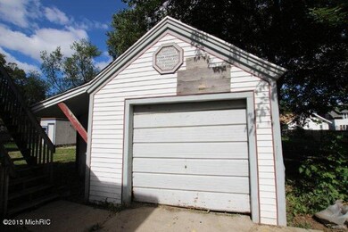 Case 263-460274 - 57 Sutton - Garage