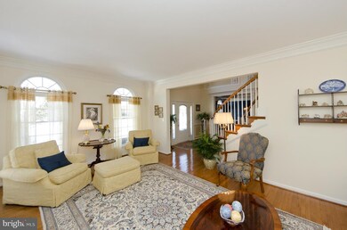 12703 Autumn Crest Dr, Herndon, VA 20171 - photo 4