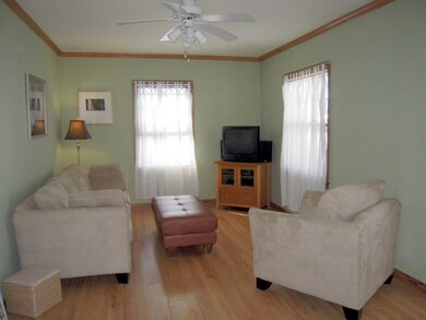 1721 Vahlen St, Madison, WI 53704 - photo 2