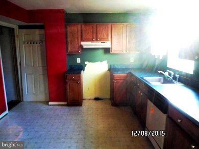 54 N Gala unit 395, Littlestown, PA 17340 - photo 3