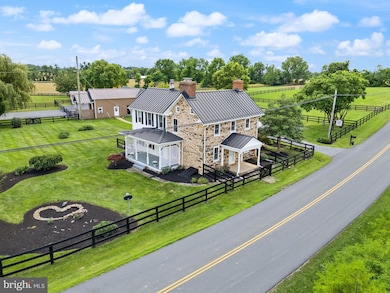 20596 Airmont Rd, Bluemont, VA 20135 - photo 2