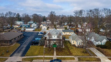 236 8th St, Lincoln, IL 62656 - photo 2