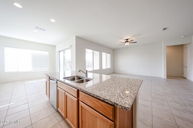 24913 N 170th Dr, Surprise, AZ 85387 - photo 3