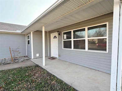 606 Hampton Dr, Ponca City, OK 74601 - photo 2
