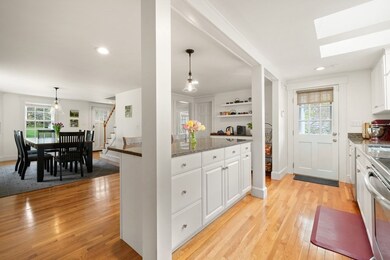 120 Hobart St, Hingham, MA 02043 - photo 5