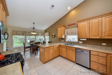 1212 Oakleaf Ct, Aurora, IL 60506 - photo 4