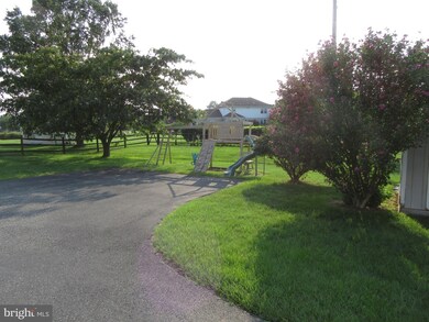 102 Bernice Dr, Bear, DE 19701 - photo 2