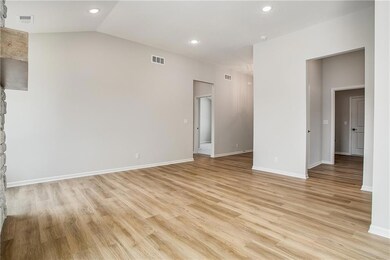 22430 S Jefferson St, Spring Hill, KS 66083 - photo 3