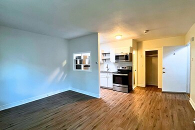 39 Willow St unit 4, Boston, MA 02132 - photo 2