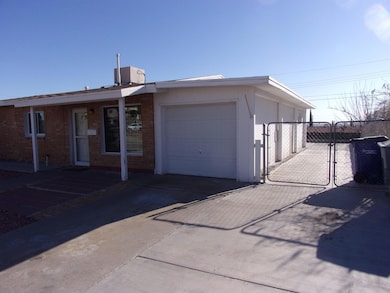 1611 Globe Cir, El Paso, TX 79915 - photo 2