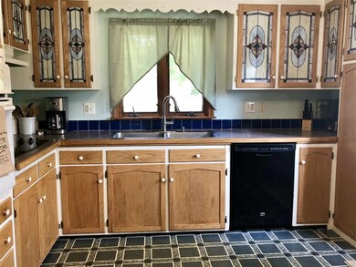 8 Hutch Rd, Salem, NH 03079 - photo 5