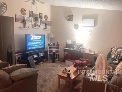 1109/1111 S Ivy St, Nampa, ID 83686 - photo 3