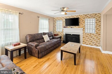 409 Sutherland Rd, Ewing, NJ 08618 - photo 4