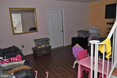 7891 Meadow Ct, Manassas, VA 20109 - photo 2