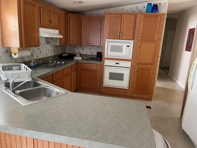 630 Cobblestone Rd, Douglas, GA 31535 - photo 7