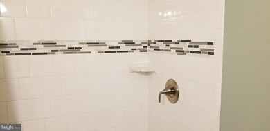 6804 Hawthorne St, Hyattsville, MD 20785 - photo 4