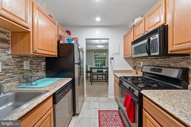3790 Lyndhurst Dr unit 303, Fairfax, VA 22031 - photo 6