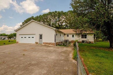 208 Richdale Ln, Shelbyville, TN 37160 - photo 4