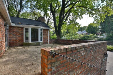 4010 Fairfax Dr. Exterior