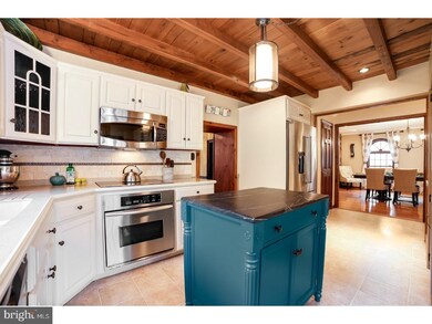 310 W Neversink Rd, Reading, PA 19606 - photo 6