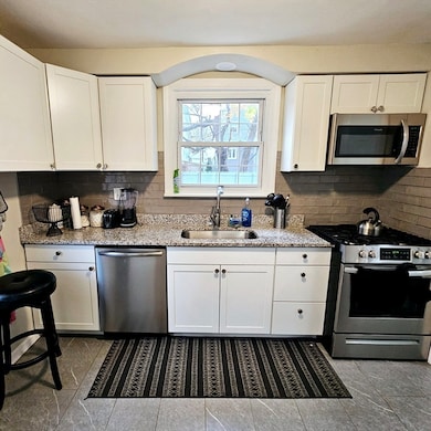 184 Canton St, Providence, RI 02908 - photo 2