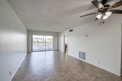 12829 Briarlake Dr unit I204, West Palm Beach, FL 33418 - photo 5