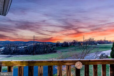 460 Allenview Dr, Mechanicsburg, PA 17055 - photo 2