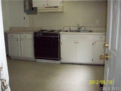 330 Brevard St, Statesville, NC 28677 - photo 3