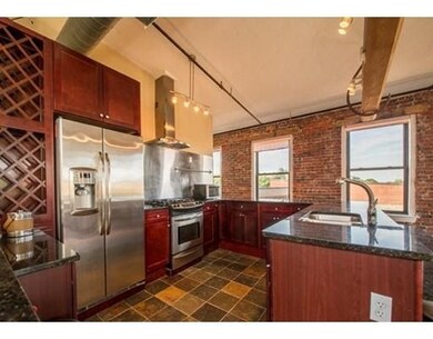 33 Munroe St unit 4, Lynn, MA 01901 - photo 3