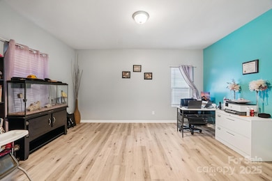 2222 Turtle Point Rd, Charlotte, NC 28262 - photo 7