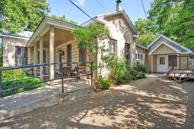 204 W Schubert St, Fredericksburg, TX 78624 - photo 3