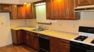 751 16th St, Niagara Falls, NY 14301 - photo 5