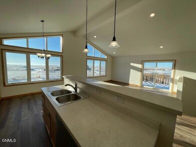 14759 Baxter St, Williston, ND 58801 - photo 5