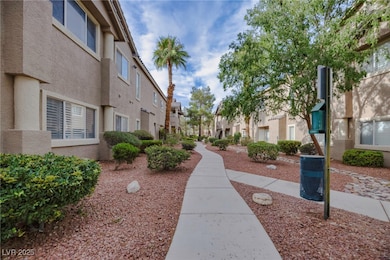 View of property's community featuring a residential view