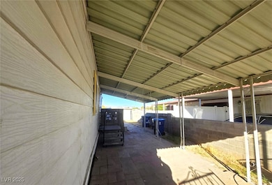 2257 Toiyabe St, Las Vegas, NV 89156 - photo 4