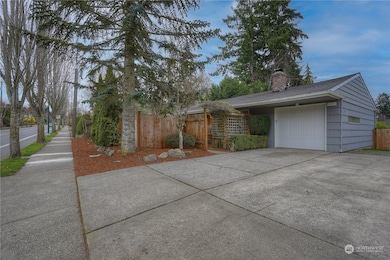 3322 Grandview Dr W, University Place, WA 98466 - photo 4