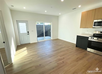 23924 Hamlin St, Los Angeles, CA 91307 - photo 3