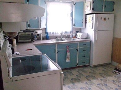 540 Salmon Falls Rd, Rochester, NH 03868 - photo 6