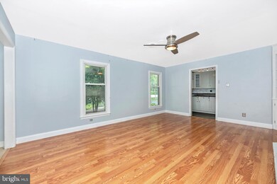 1913 Applewood Dr, Hagerstown, MD 21740 - photo 4