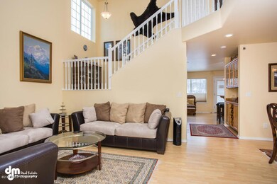 Front Living Room 9576-SMALL