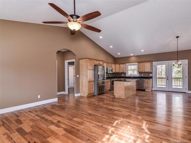 8 Bowen Rd, Asheville, NC 28803 - photo 5