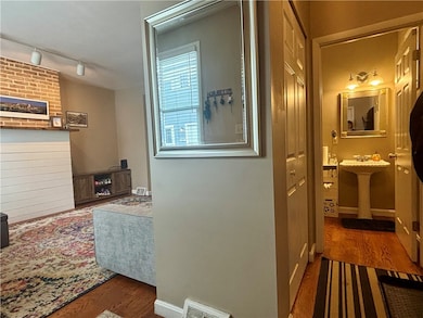 2513 Larkins Way, Pittsburgh, PA 15203 - photo 2