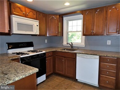 2070 Erial Clementon Rd, Sicklerville, NJ 08081 - photo 6