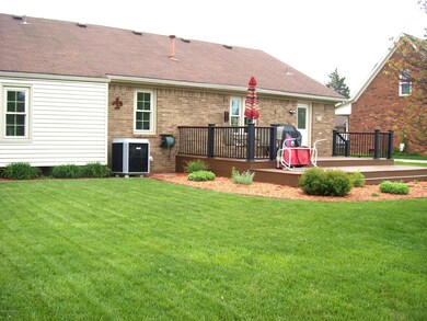 7403 Crabtree Dr, Louisville, KY 40228 - photo 6