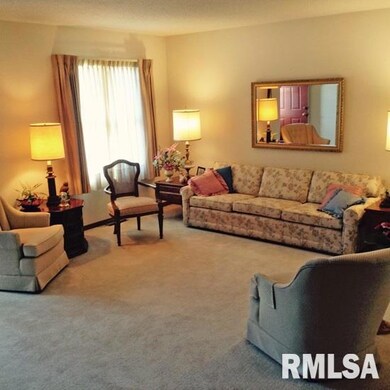 2139 E 38th Place, Davenport, IA 52807 - photo 3