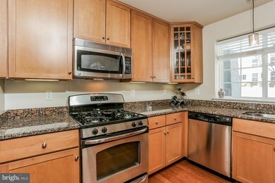 4111 S Four Mile Run Dr unit 201, Arlington, VA 22204 - photo 6