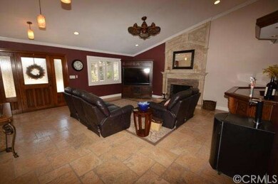 Old world travertine flooring 