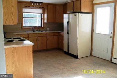2434 Philadelphia Ave, Chambersburg, PA 17201 - photo 3