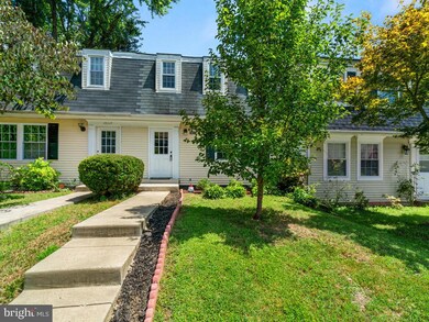 19313 Running Cedar Ct, Germantown, MD 20876 - photo 2