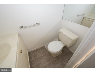 1910 Yorktown N, Norristown, PA 19403 - photo 7